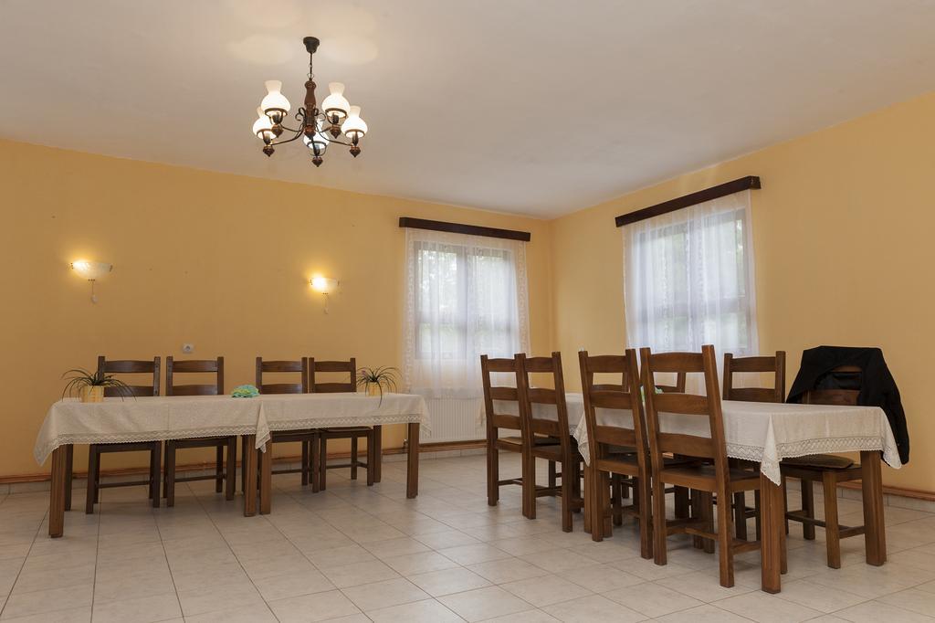 Pensiunea Radu Cisnădie Zimmer foto