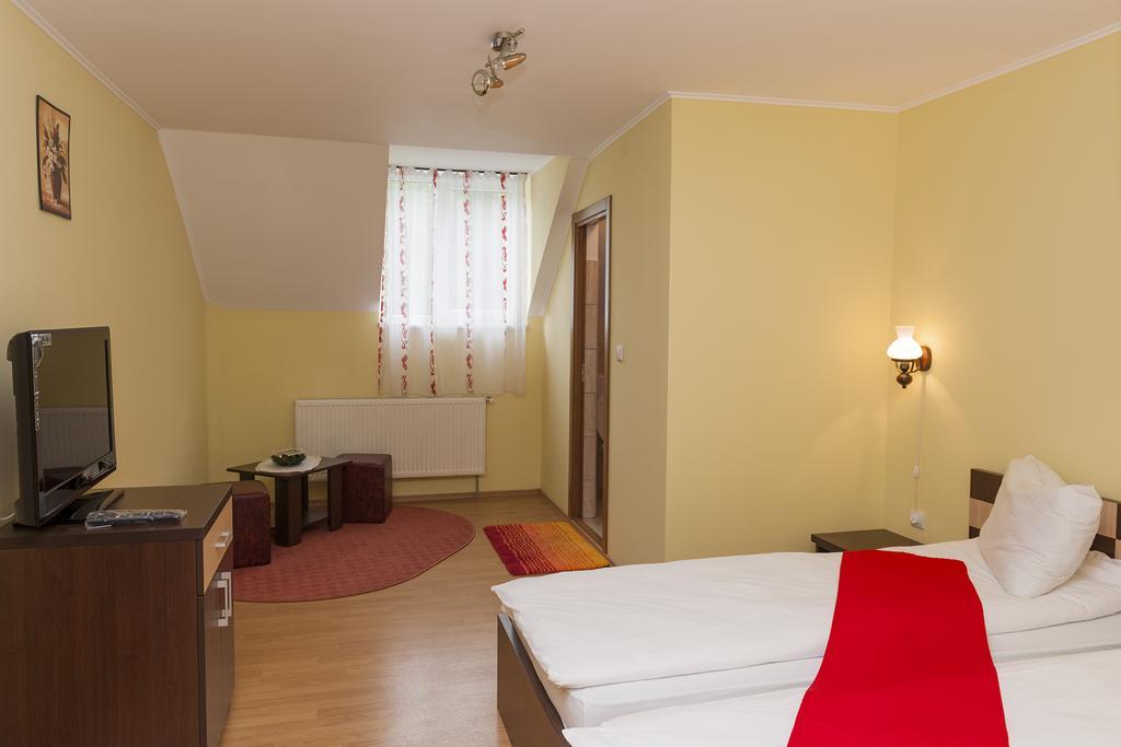 Pensiunea Radu Cisnădie Zimmer foto