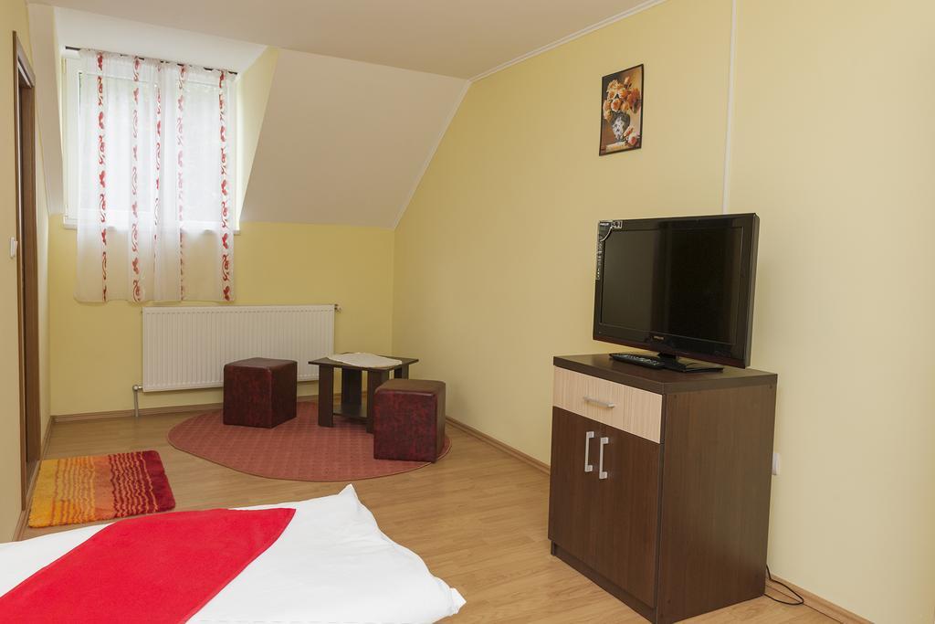 Pensiunea Radu Cisnădie Zimmer foto